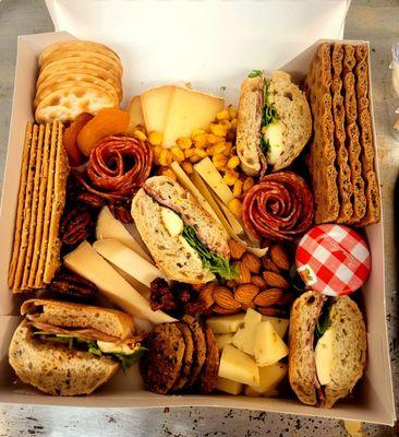 Beautiful medium-sized charcuterie box