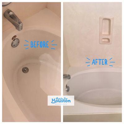 Before + After Tub Soak Cleaning - Move Out