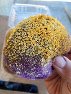 Ube cheese ball