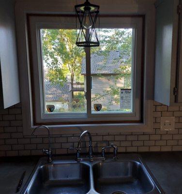 This window looks great in the kitchen.