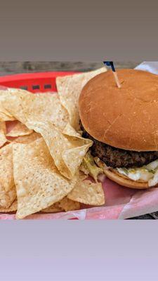 Classic Hamburger with tortilla chips