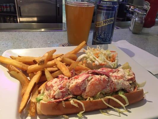 Lobster roll and beer pre-flight