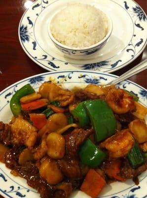 The triple  szechuan delight is simply delightful :)