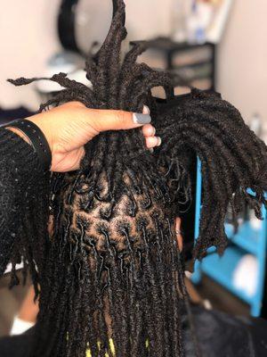 Loc retwist and style