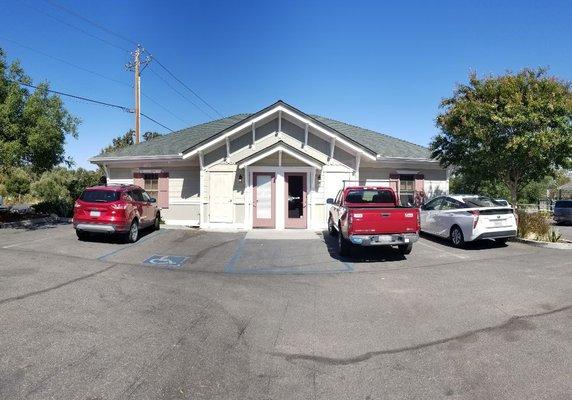 Welcome to All For Health, Health for all Dr. Luu's office in Templeton!