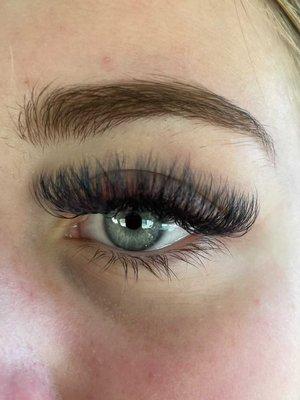 Volume lashes