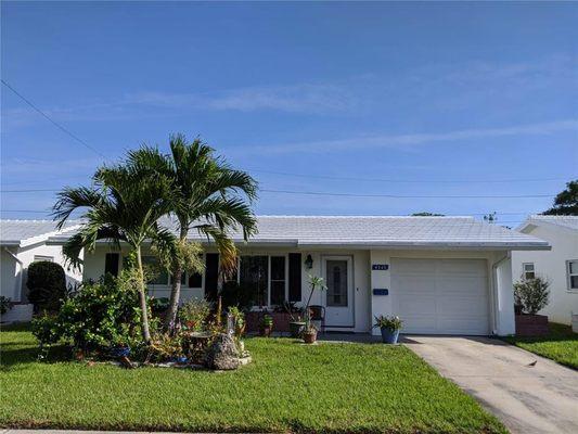 For sale in the Mainlands of Pinellas Park!