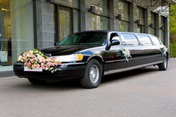 Eugene Track Town Limo is a premier wedding limousine provider.  Door to door service.  Whatever you need - consider it done!