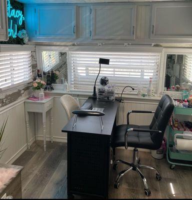 Manicure Area