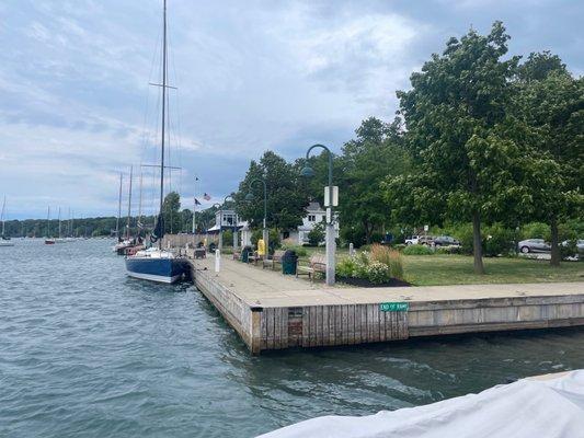 Youngstown Yacht Club and the free dock next door they treat as their extra parking.