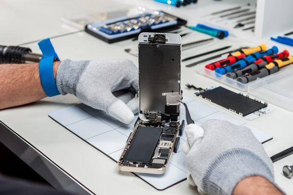 iPhone Screen Replacement