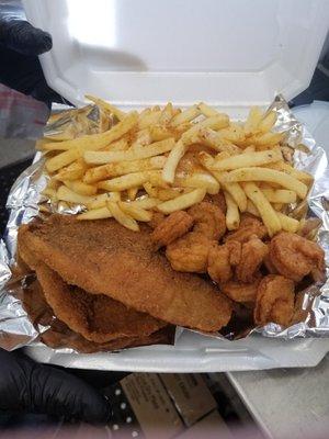 Fish & shrimp with Fries