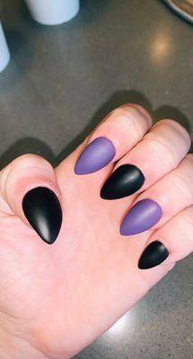 Almond shaped acrylics w black and purple matte coat