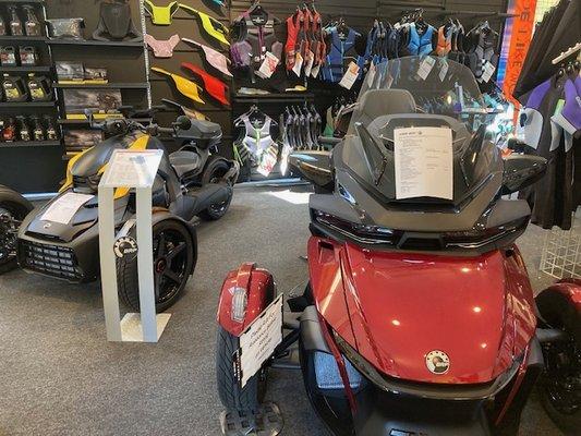 Bob's Ski-Doo & Power Center