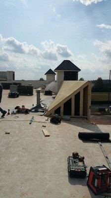 New parapet wall on Hiram shopping center