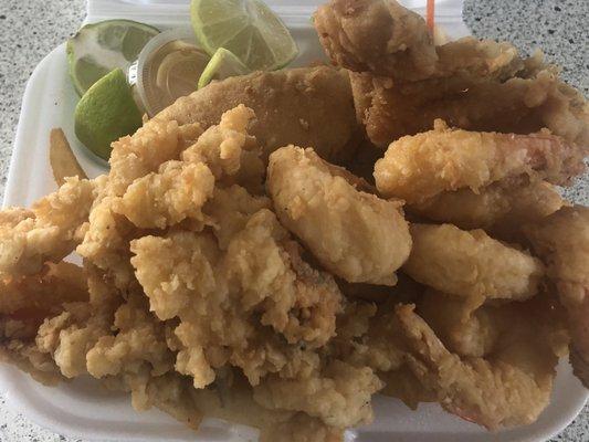 Fried Fish, Fried Shrimp, & Cracked Lobster Combo Platter