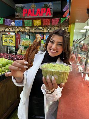 Delicioso siempre, chicharrón con guacamole