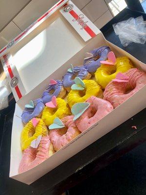 Butterfly donuts