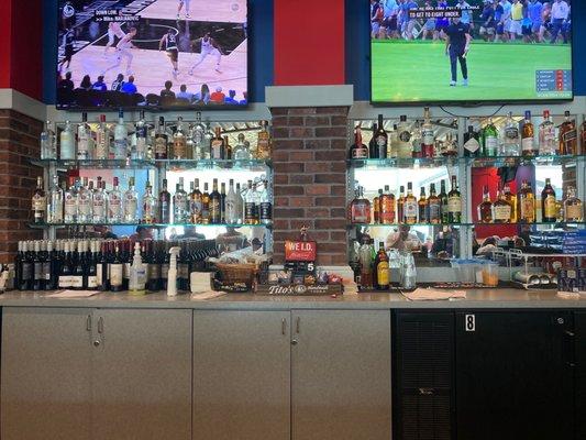 This is at Rsw airport. Pretty good selection of drinks .sitting area is packed. Very nice for an airport restaurant.