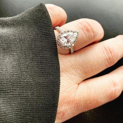 This is a pear shaped diamond engagement ring that the folks at Diamond Depot helped create for us.  I LOVE IT