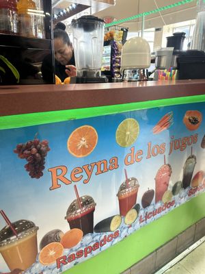 Reyna dr Los Jugos