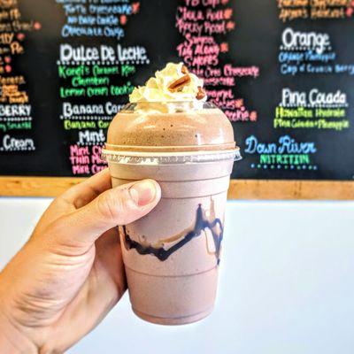 Turtle cheesecake shake