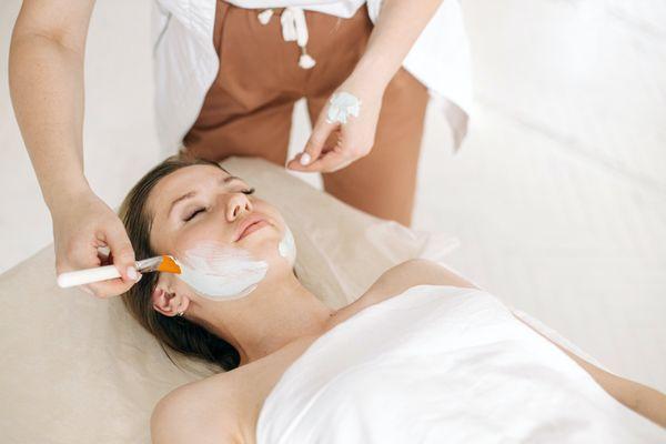 Facial Treatment Isha Beauty facial spa