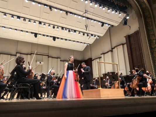 Violinist Hilary Hahn with the DSO and conductor Jader Bignamini, December 3, 2021.