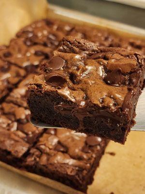 Dark chocolate fudge brownie