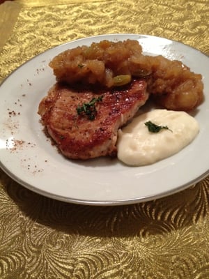 Pork Chop w/golden apple sauce