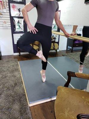 Pointe' shoe fitting for men