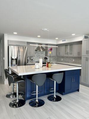 Explore colorful kitchen island cabinets for your renovation. Redefine your space with Creative Design Services.