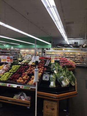 They took out the old central workspace in the vegetable department. Now it looks so muck better.