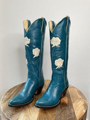 Fräulein Boot Company rose cowboy boots. We love a women owned company!