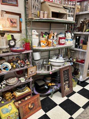 Vintage Resale Shoppe