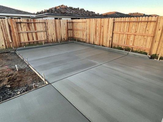 15'x30' patio with curb