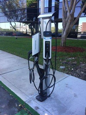 EV charging station installed by Solcar Electric in Doral