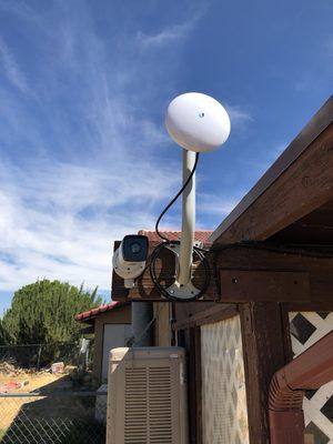 Ubiquiti antenna with Camera.