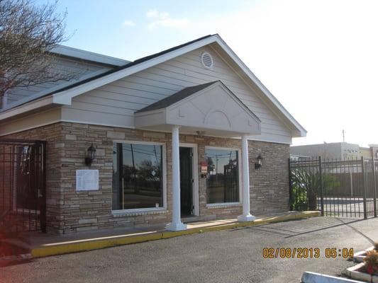 Leasing Office at Palm Bluff Apartments