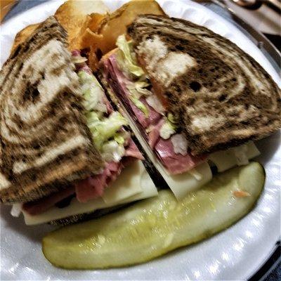 corned beef sandwich and house chips