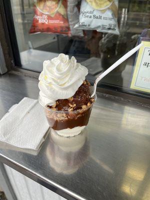 Hagey's fudge sundae