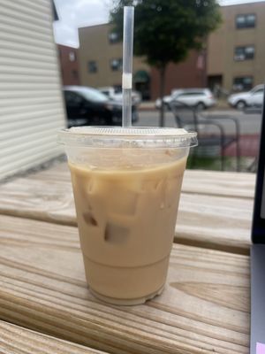 Iced latte, 2% milk.