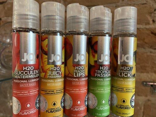 Mix and match lubes to create an all new flavor!