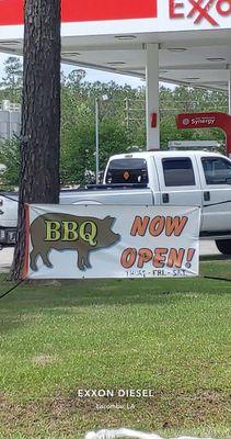 Gotta check out their BBQ Thurs-Sat