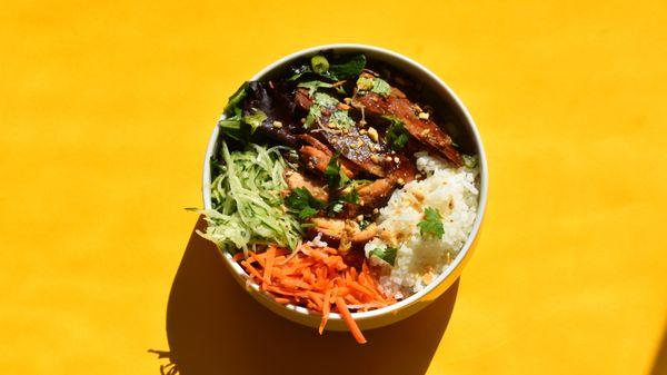 Noshery x East Side Banh Mi lemongrass chicken rice bowl