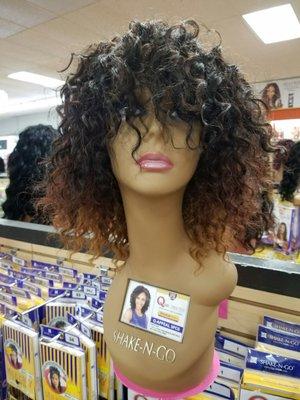 Mannequin display of "Q-Appeal 3 pcs" hair extensions