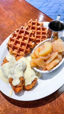 Chicken & Waffles |Instagram @restaurant_aholic