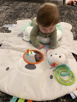 The play mat is a hit with my grandson and makes Tummy Time so easy. Yayy!!!