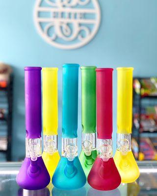 Neon Beaker Bongs #NeonBong #BeakerBongs #HookahLife #Hookaholic #NYC