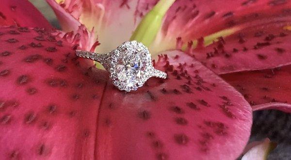 Oval Engagement Ring